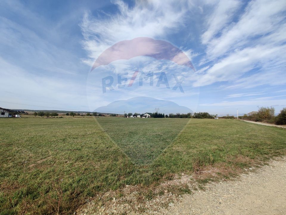 Land 7,631sqm Sacalaseni / Strada Europei