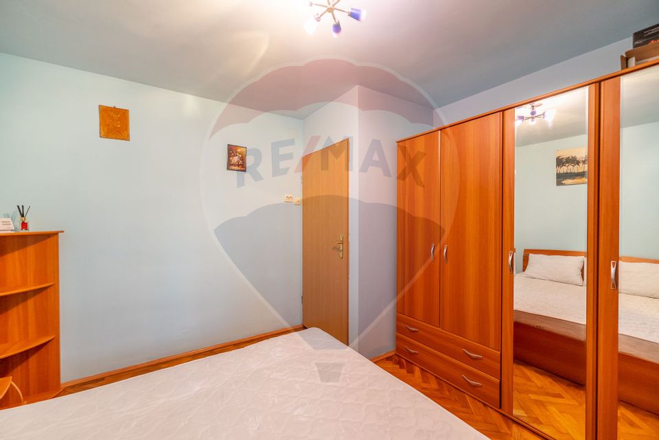 Apartament 2 camere etaj 1, zona Central/Praporgescu , centrala gaz.