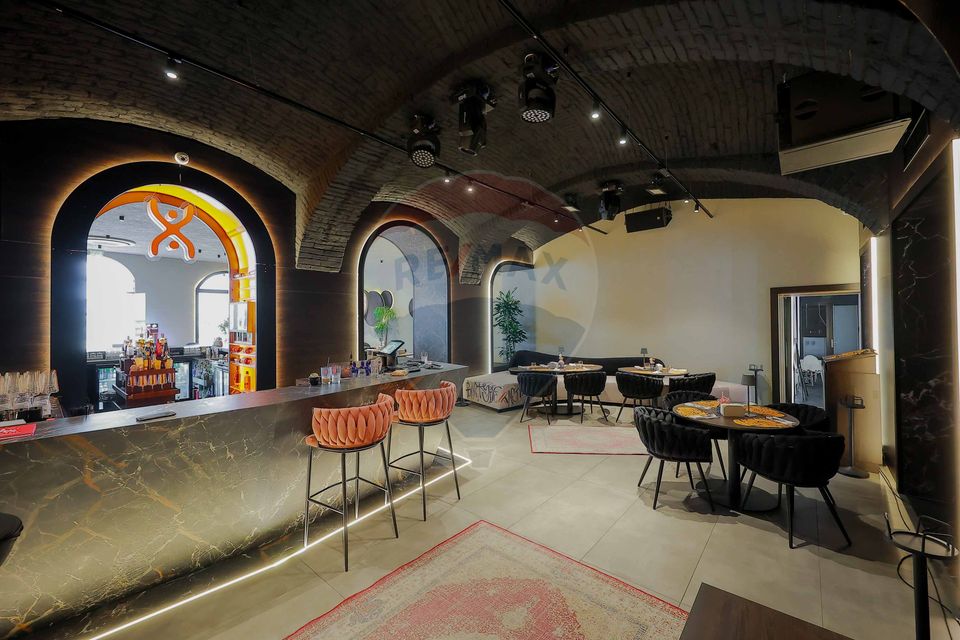 409sq.m Commercial Space for sale, Ultracentral area