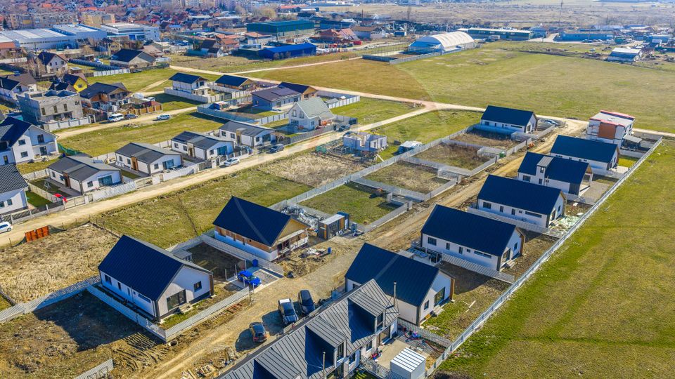 Teren intravilan de vânzare, în cartier rezidențial – Codlea