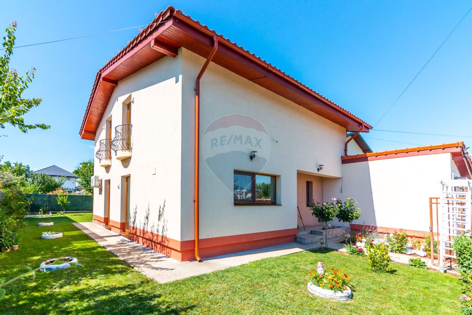 Villa for sale - beautiful and technological in Corbeanca - Ostratu