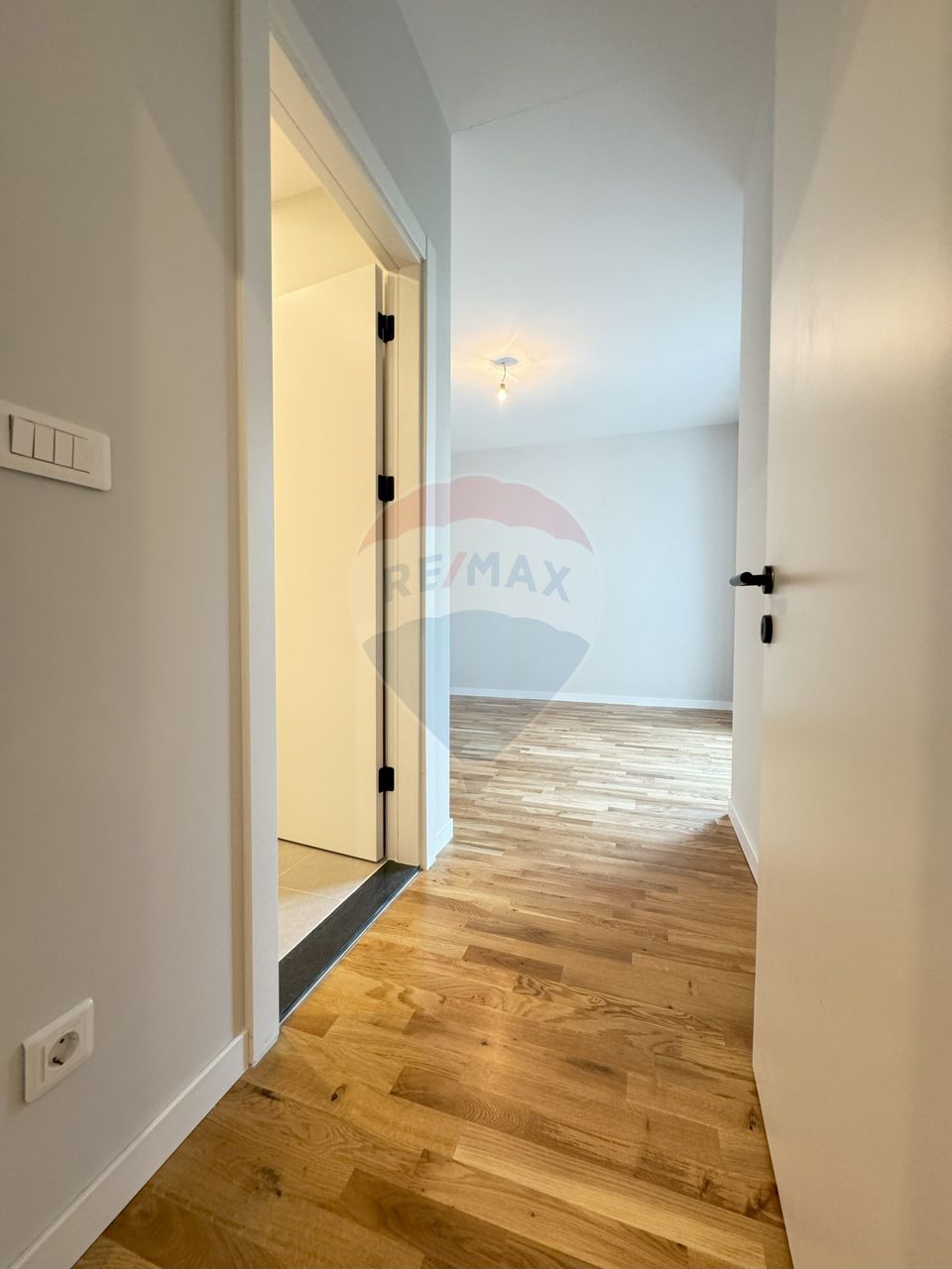 Apartament cu 3 camere de vânzare - Băneasa