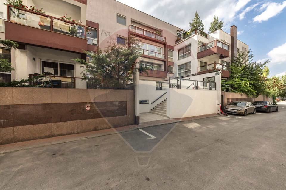 4 room Apartment for sale, Herastrau area