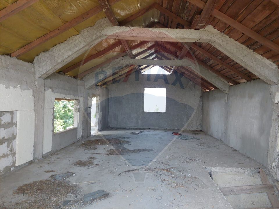 Casa nefinalizata de vanzare in Tisa Silvestri com. Odobesti