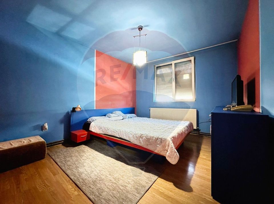 Casă / Vilă cu 5 camere de vânzare în zona Cetatii