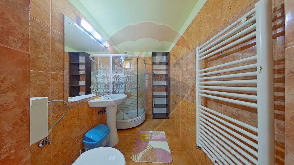 Casa individuala, 3 dormitoare, curte, langa UMF