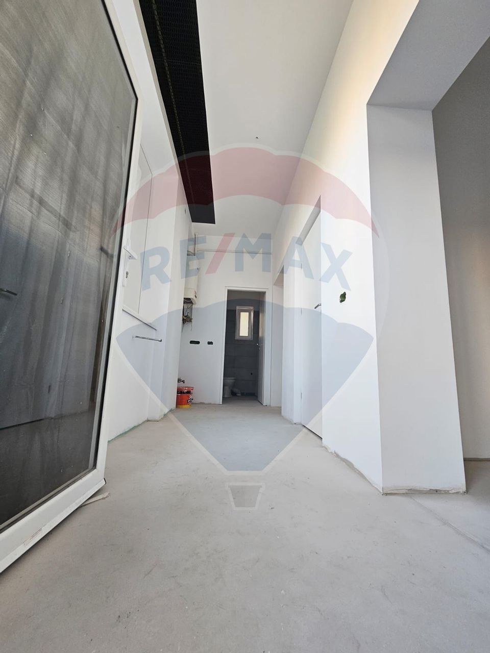 103sq.m Commercial Space for rent, Central area