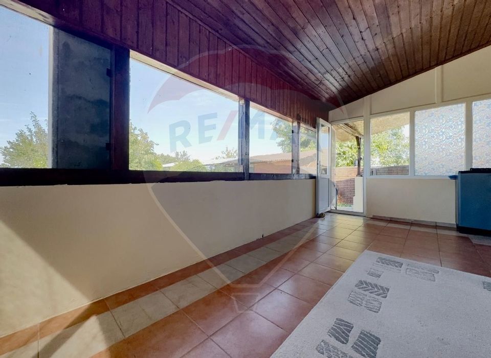 Casă / Vilă cu 6 camere de vânzare