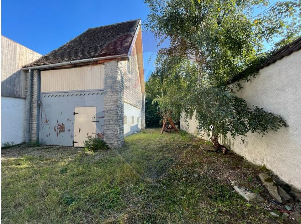 Vilă  de vânzare in Sadu