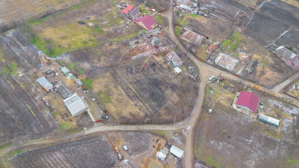 De Vanzare Teren de 2,889 m.p. Comarna 0% Comision