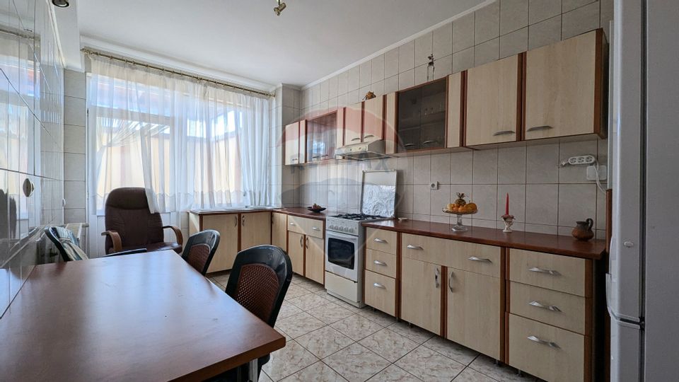 5 room House / Villa for sale, Central area