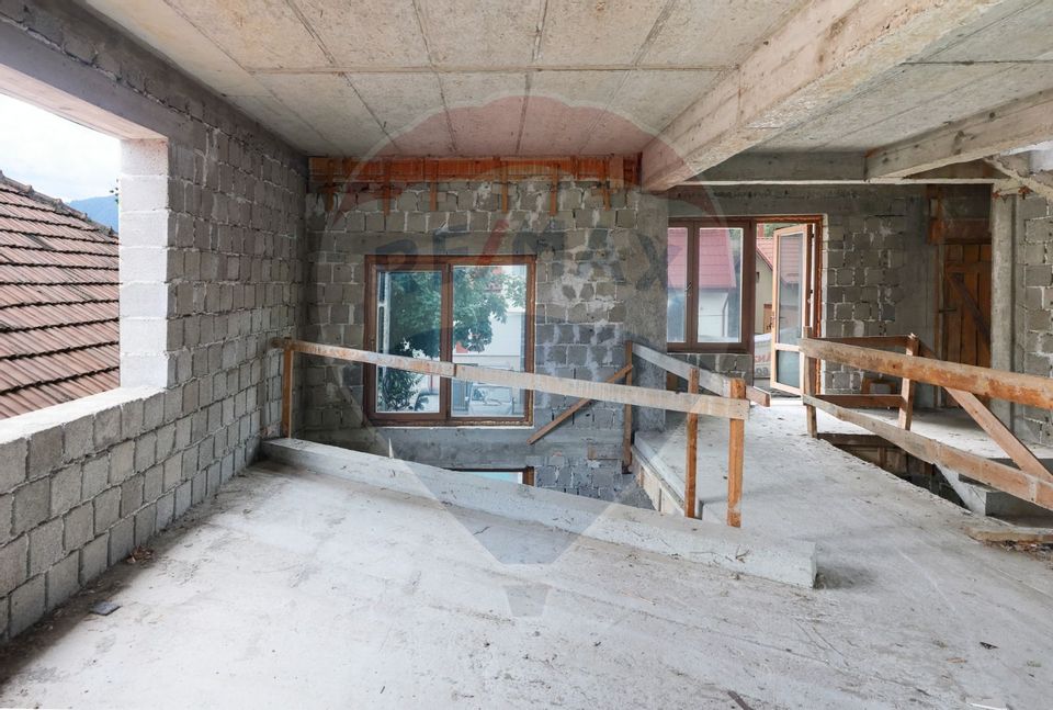 CASA LA ROSU | TOMIS 21 | 325MP | 346MP CURTE | 470 TEREN |ACCES AUTO