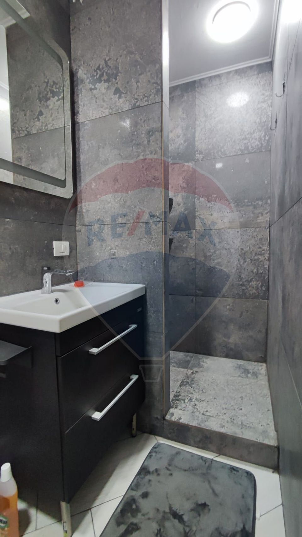 Apartament 41 mp de inchiriat zona Stefan cel Mare