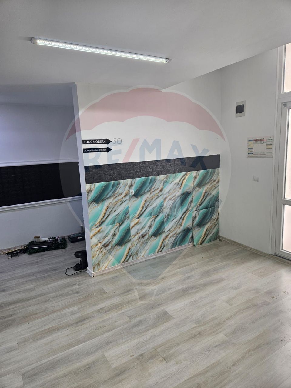 22sq.m Commercial Space for rent