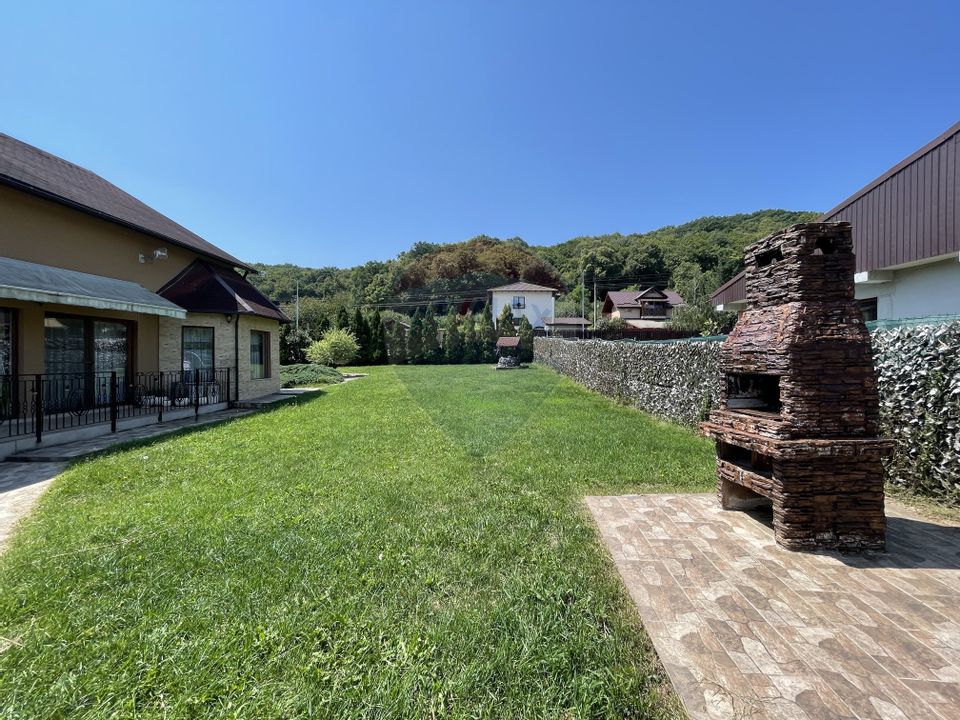 6 room House / Villa for sale