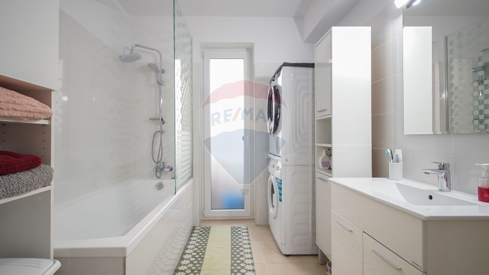 Apartament de 2 camere cu parcare si boxa in Tractorul