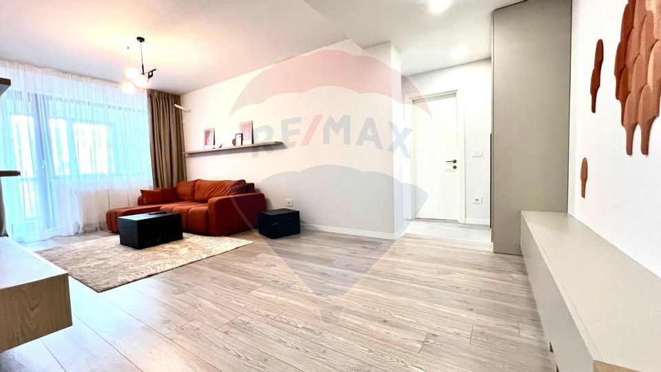 Apartament de lux cu 3 camere de închiriat - Zona Centrul Comercial To