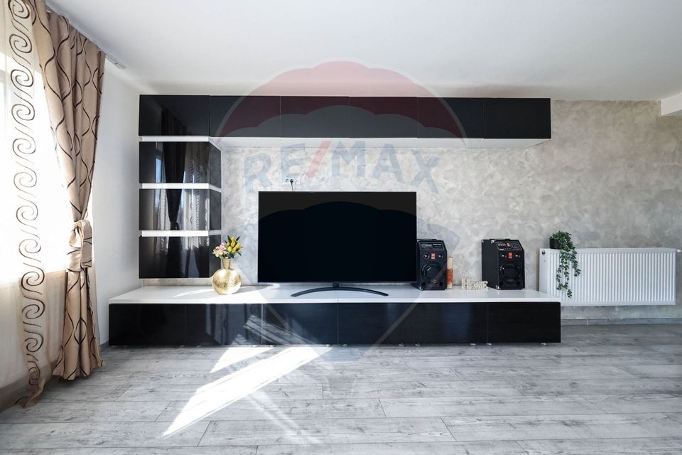 5 room House / Villa for sale
