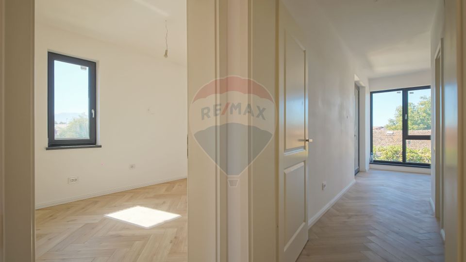 5 room House / Villa for sale