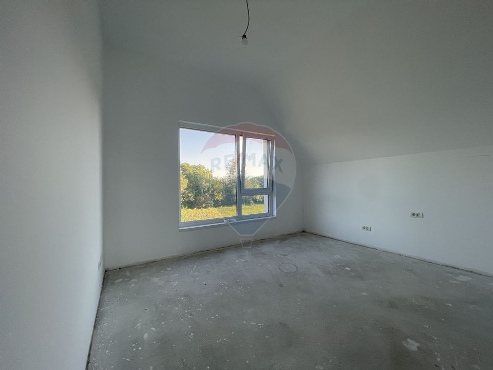 4 room House / Villa for sale