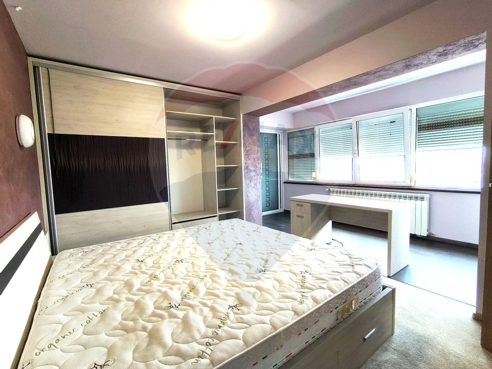 Apartament cu 3 camere de închiriat în zona Delfinariu