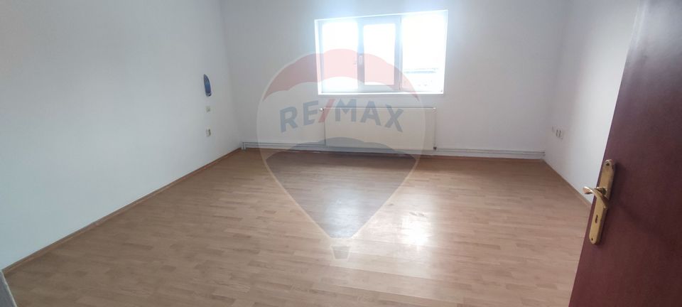 5 room House / Villa for sale