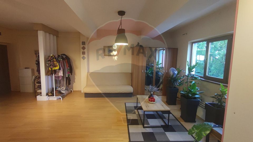 Apartament 67 mp utili de vanzare cartier Orizont iesirea spre Paleu