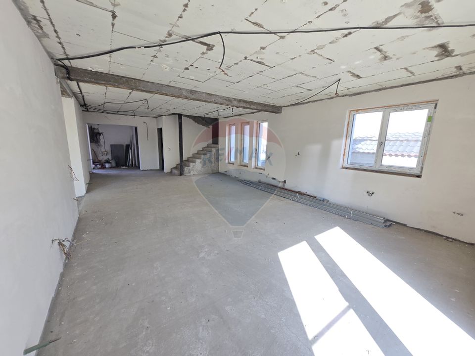 4 room House / Villa for sale