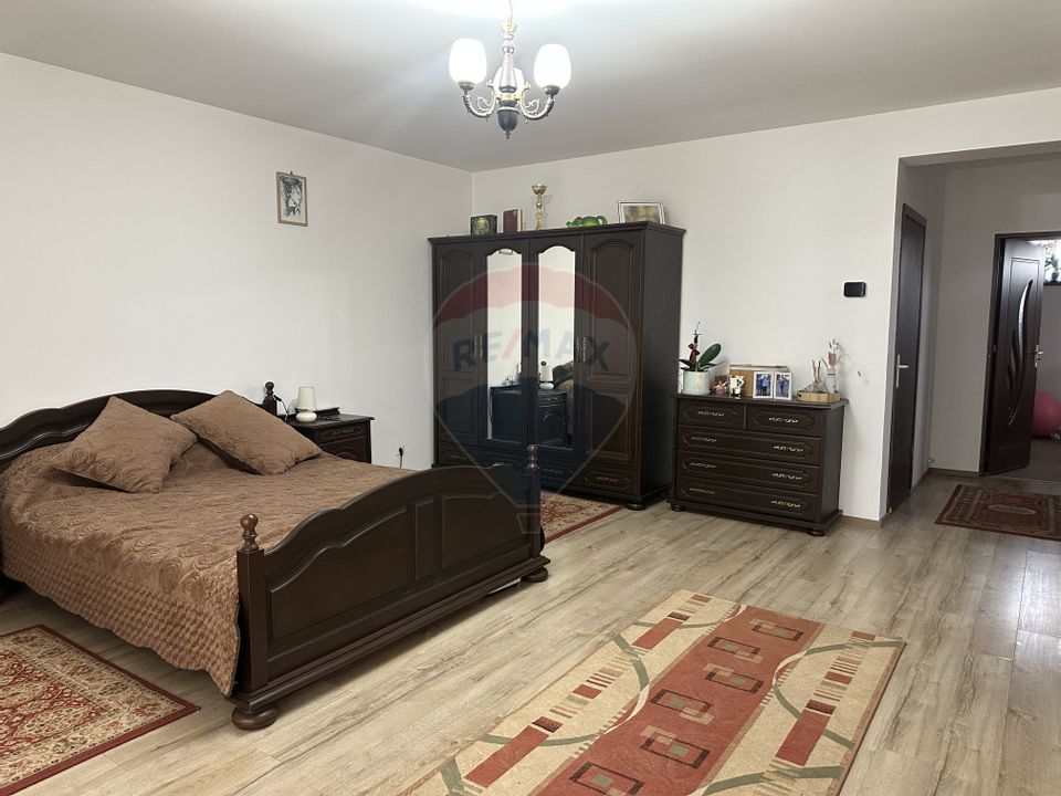 4 room House / Villa for sale