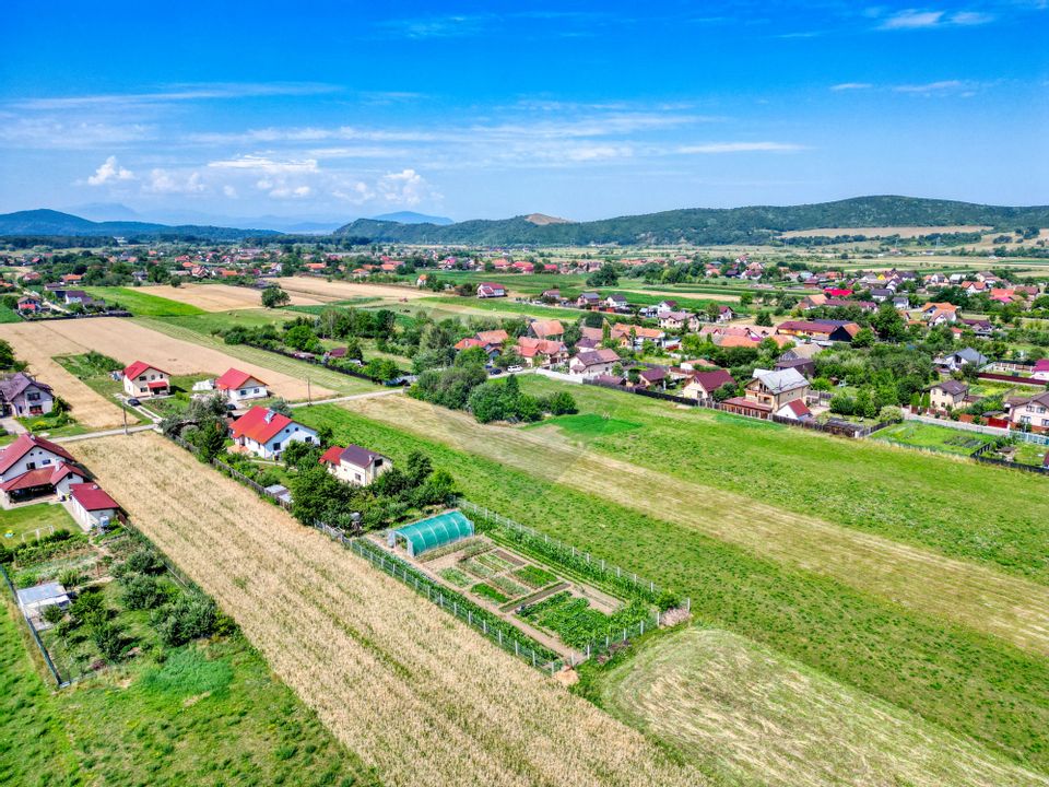 Teren intravilan de vânzare, Podu Oltului