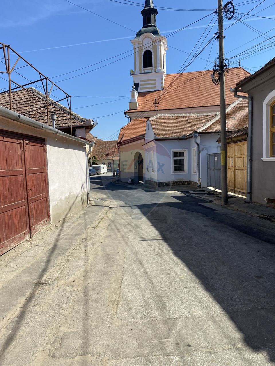 Apartament la casă în zona centrală!