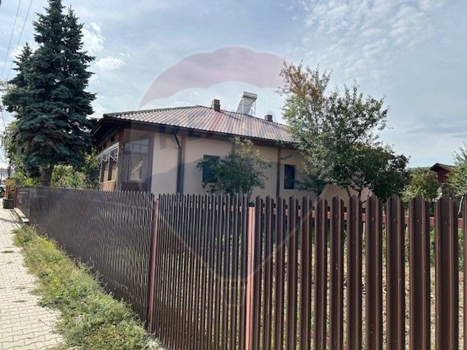 Casă Măneciu | Cheia | 4 camere | teren generos (1828 mp) central