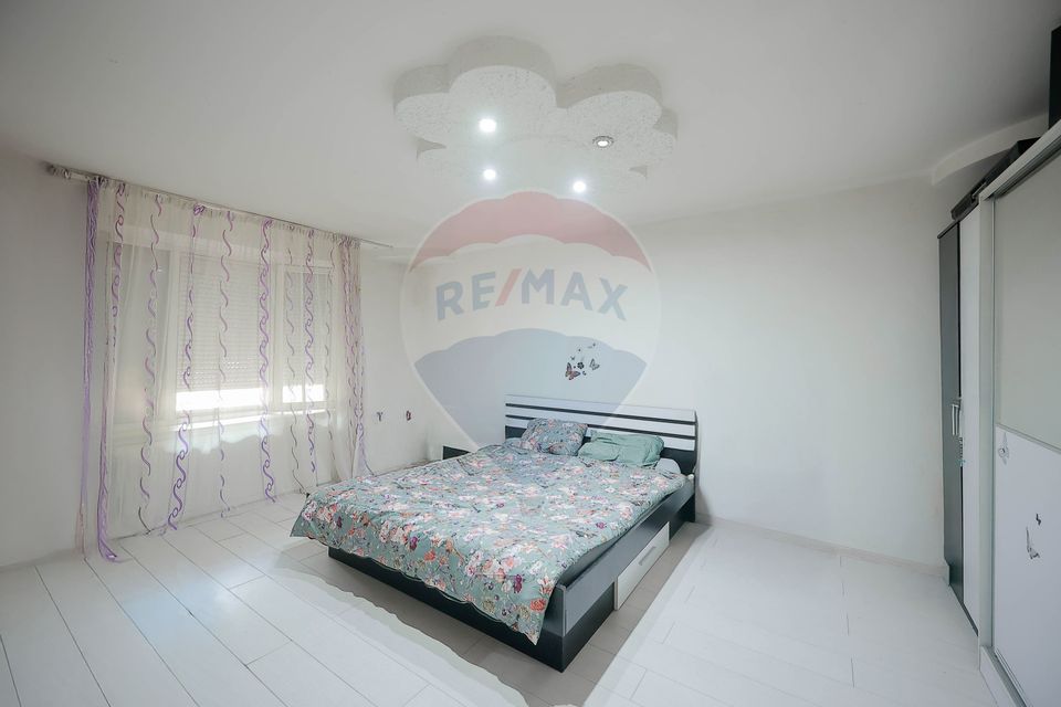 De vânzare spațiu comercial și apartament cu 1 cameră în zona Decebal