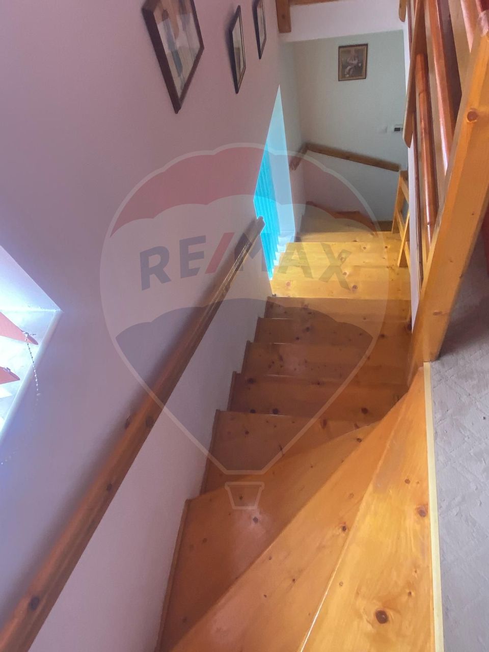 DE VANZARE Casă / Vilă cu 6 camere  Podul Dambovitei/ Arges