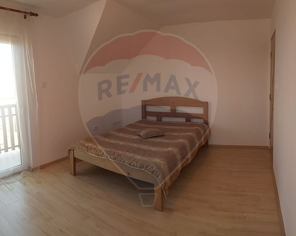 Casă / Vilă cu 5 camere de vânzare