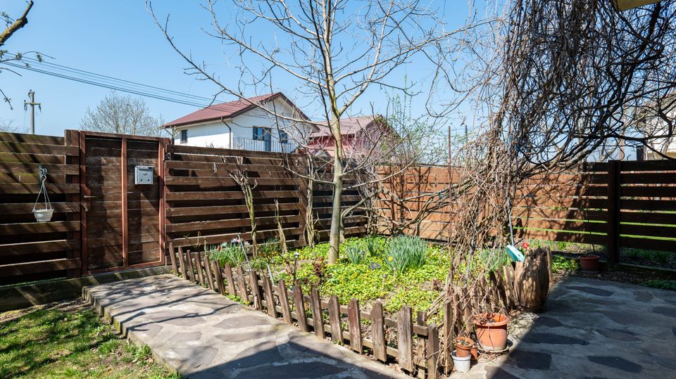 Vanzare vilă Bacu P+1+Pod, livadă, acces rapid A0/A1/Centură