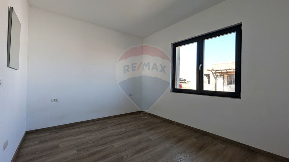 4 room House / Villa for sale