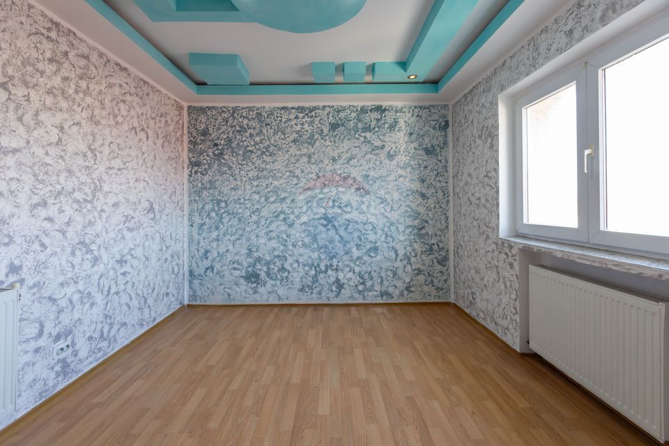 Apartament cu 3 camere de vânzare