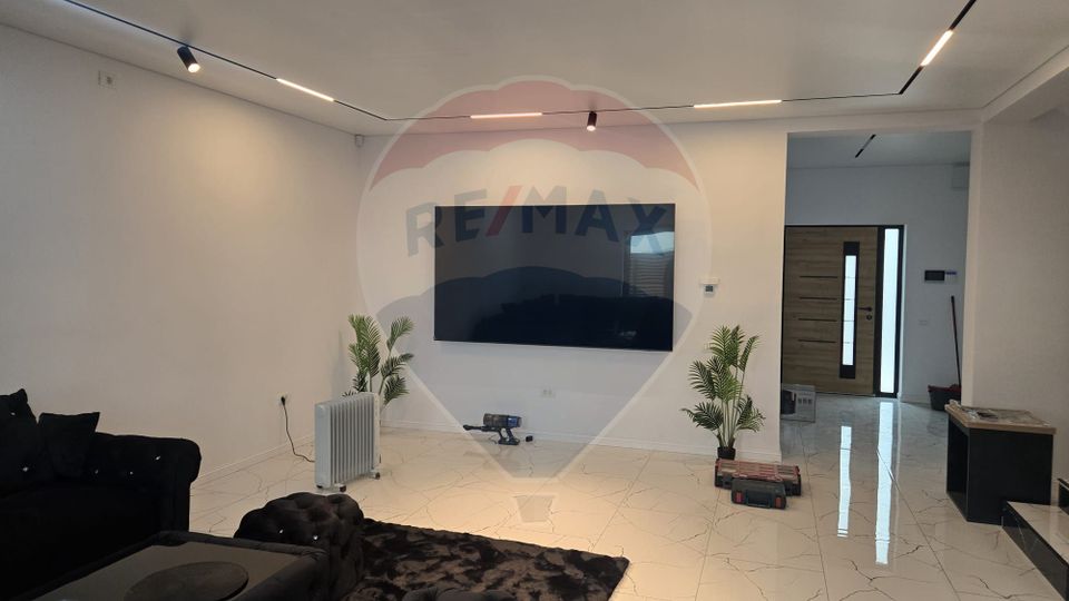 5 room House / Villa for sale