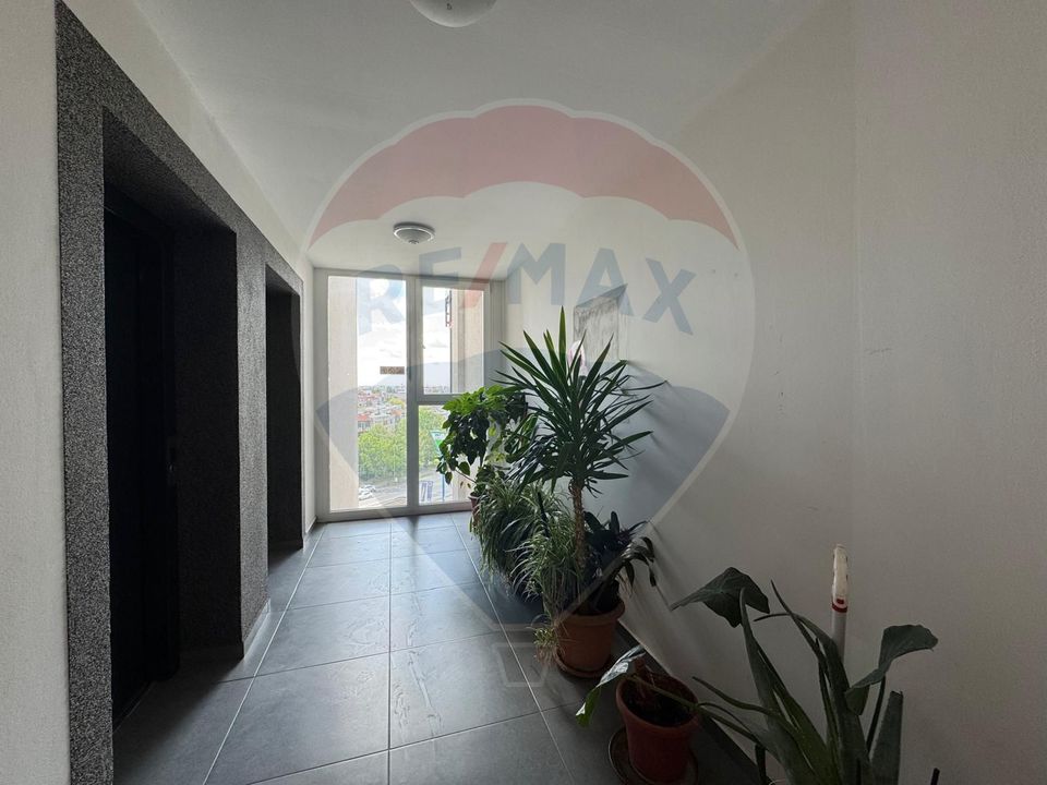 Apartament cu 3 camere  la ARED( cu loc de parcare)