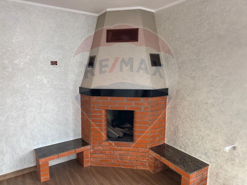 8 room House / Villa for sale, Darmanesti area