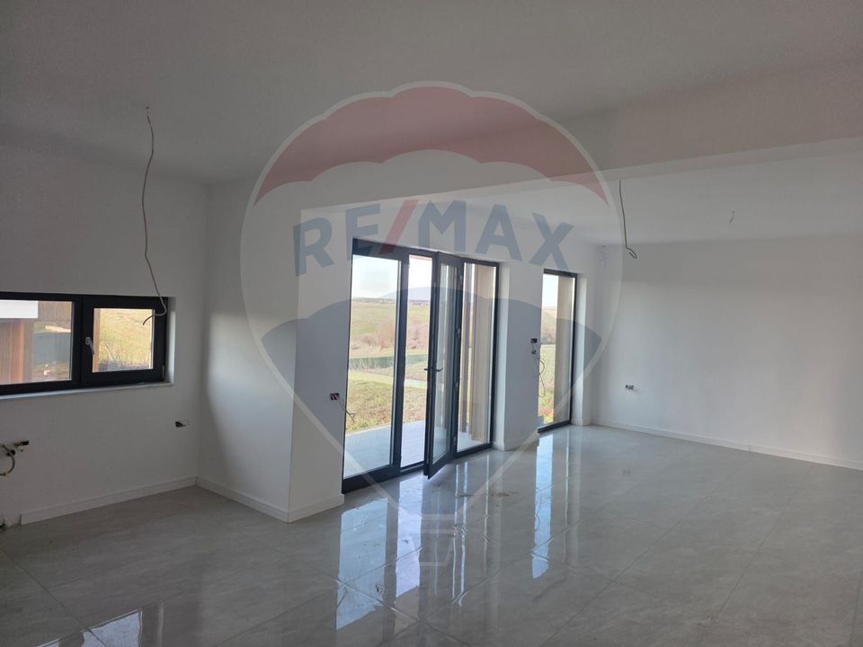 SALE PREMIUM House / Villa 4 rooms at normal price