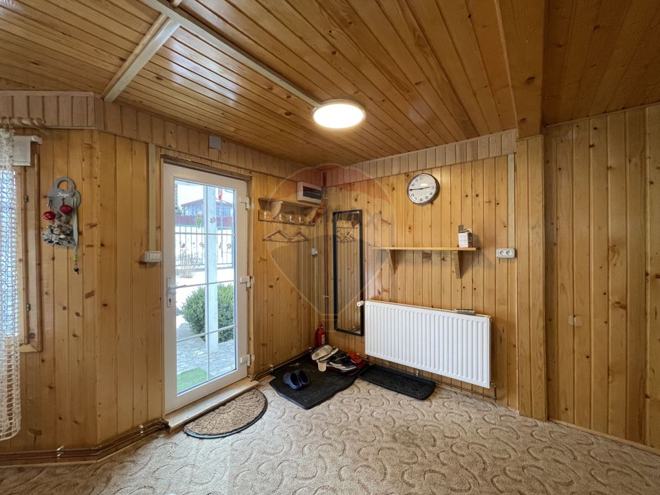 Vanzare Casă de vacanta in Predeal, langa padure, teren 360 mp