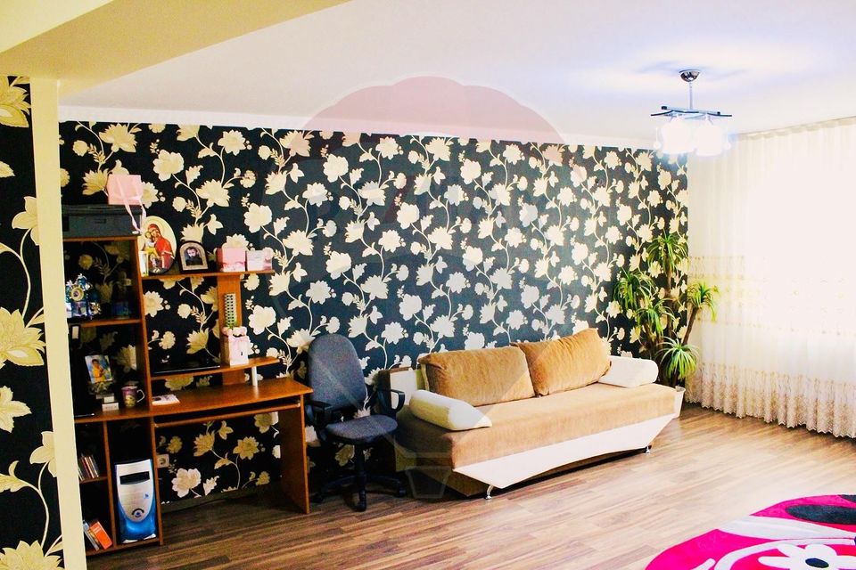 Casă / Vilă cu 6 camere de vânzare în zona Oncea