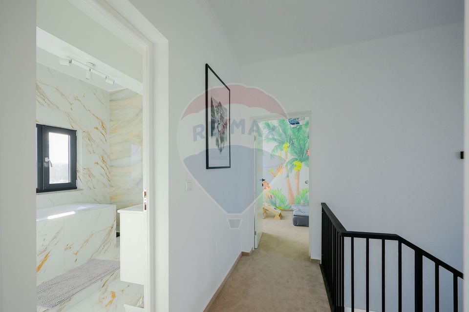 4 room House / Villa for sale