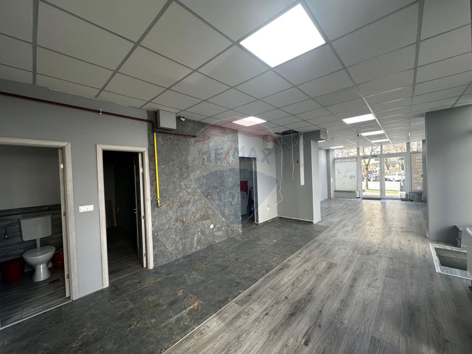 94sq.m Commercial Space for sale, Decebal area