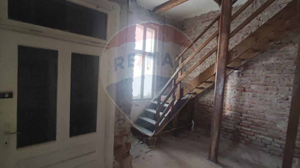 68.34sq.m Commercial Space for sale, Ultracentral area