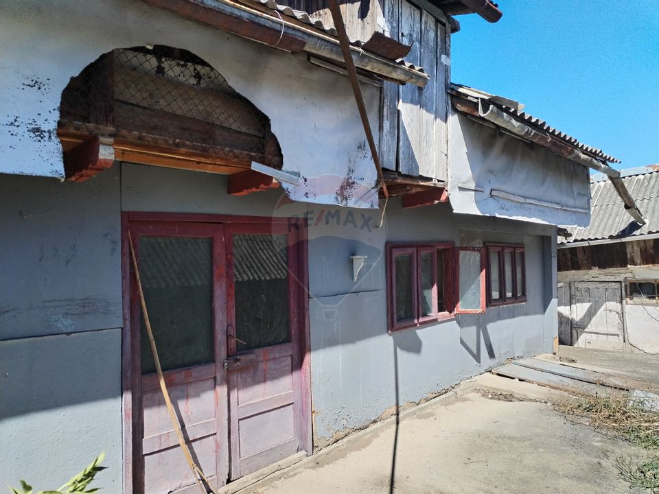 Casă / Vilă cu 4 camere de vânzare în zona Central