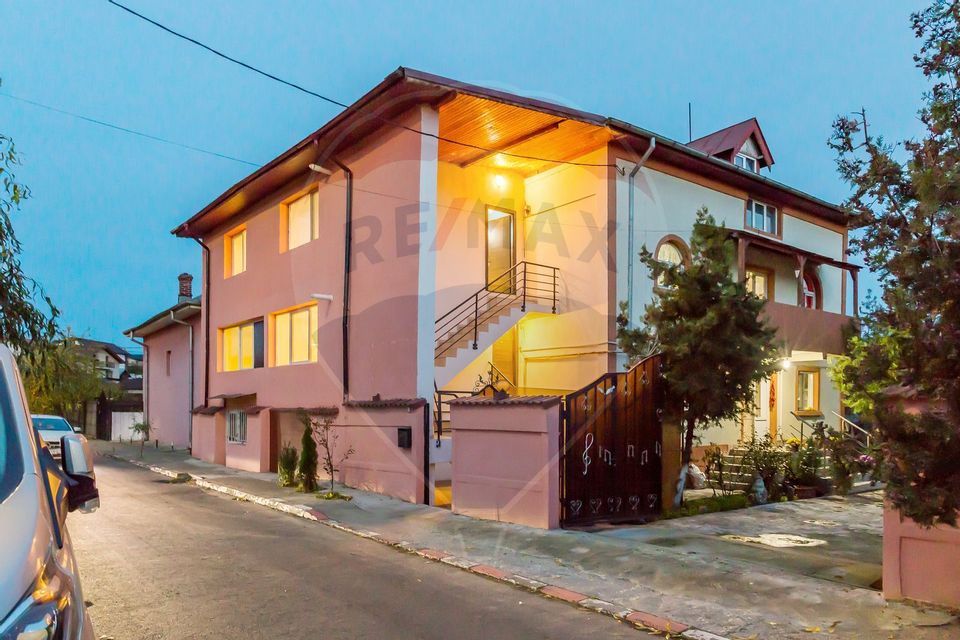 6 room House / Villa for sale