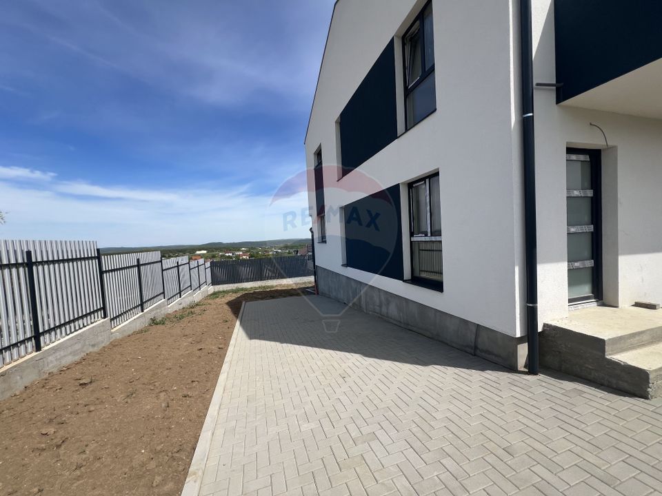 4 room House / Villa for sale, Central area